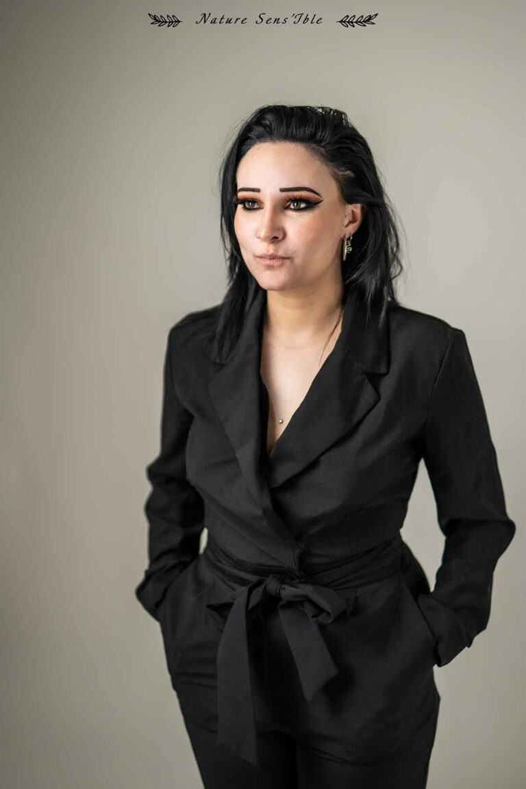 Photo Femme classe – Portrait studio