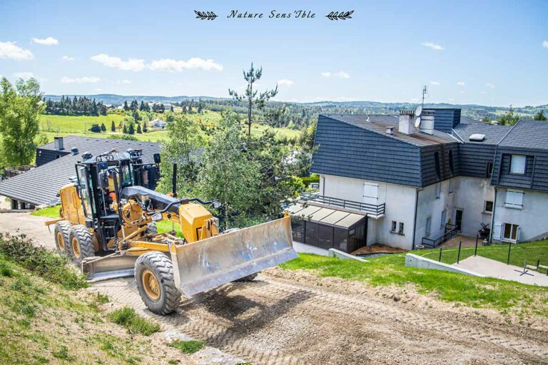 La SoMaTra effectuant des travaux à Aumont Aubrac – Photo reportage professionnel